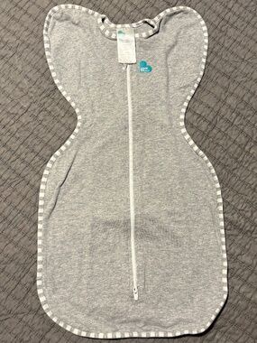 Love to Dream Arms Up Swaddle size small 1.0 TOG